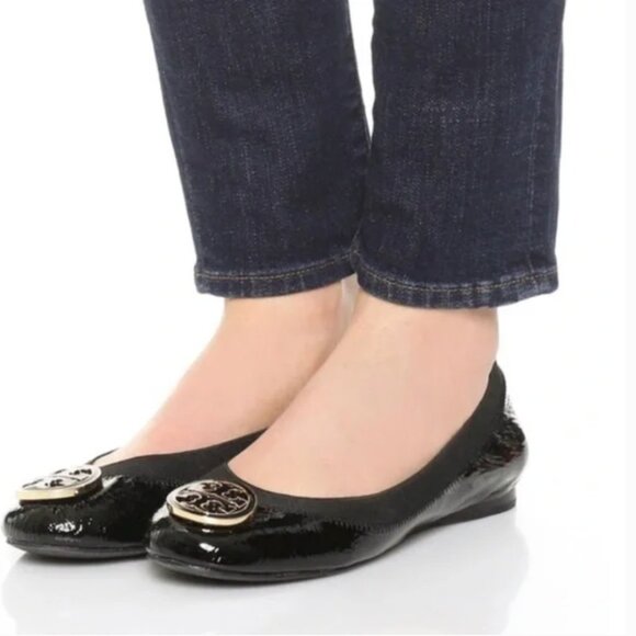 TORY BURCH Black Patent Leather Ballet Flats with Gold Logo sz 6.5 - Picture 12 of 12